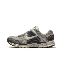 Nike Zoom Vomero 5 Cobblestone Flat Pewter